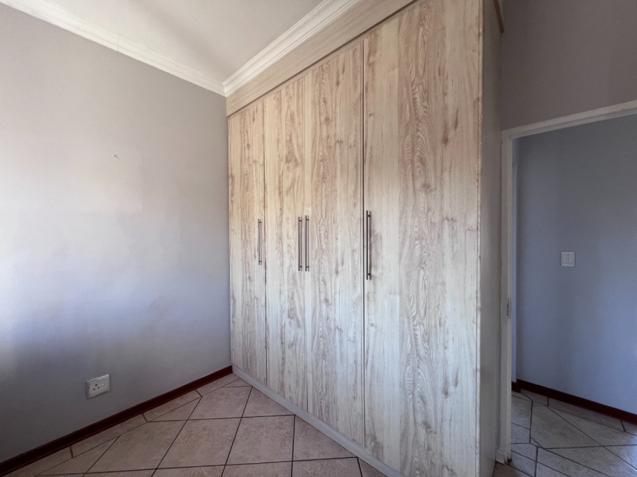 To Let 3 Bedroom Property for Rent in Xanadu North West